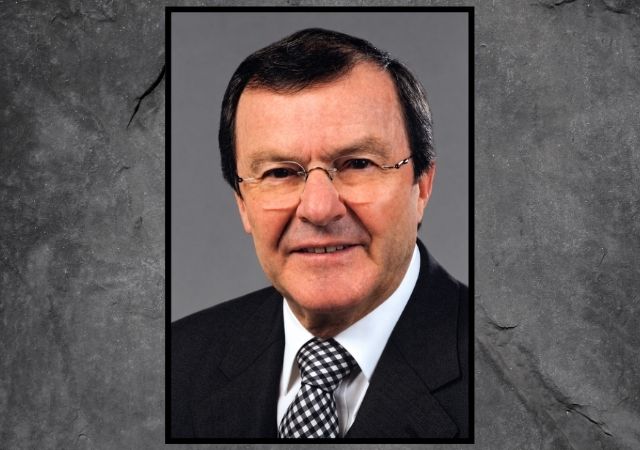 Öffnet die Seite 'Die Volkshochschule Landshut trauert um Josef Deimer' Portrait: Josef Deimer